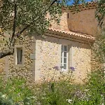 Des Alexandrins ベッド・アンド・ブレックファスト ユゼ