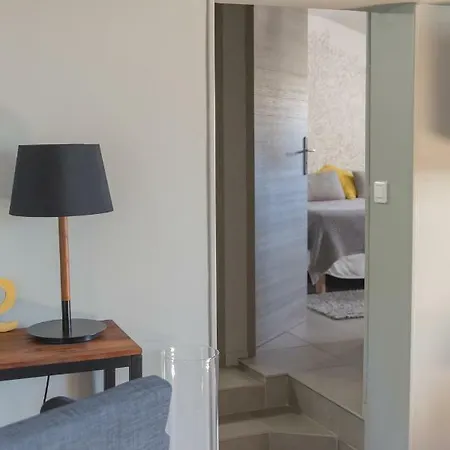 Bed & Breakfast Des Alexandrins 4*