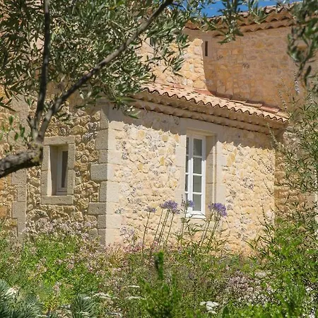 Des Alexandrins לינה וארוחת בוקר Uzès
