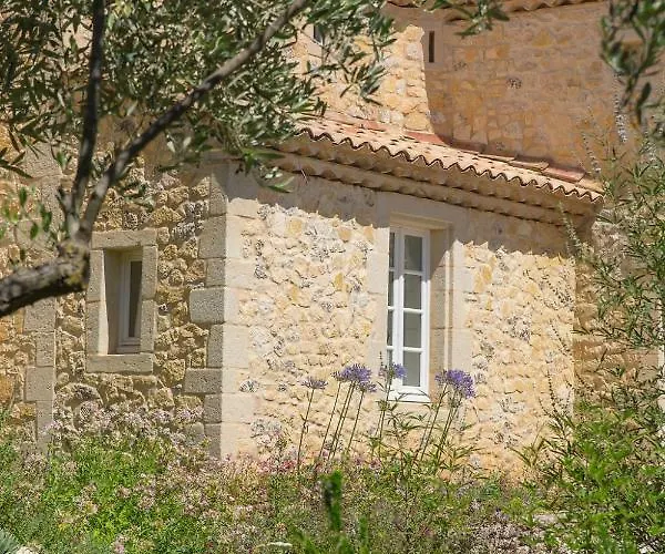 Des Alexandrins Bed & Breakfast Uzès