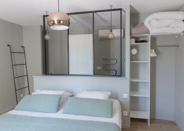 Des Alexandrins Bed & Breakfast Uzès